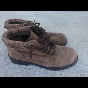 Casual tan suede boots size 11